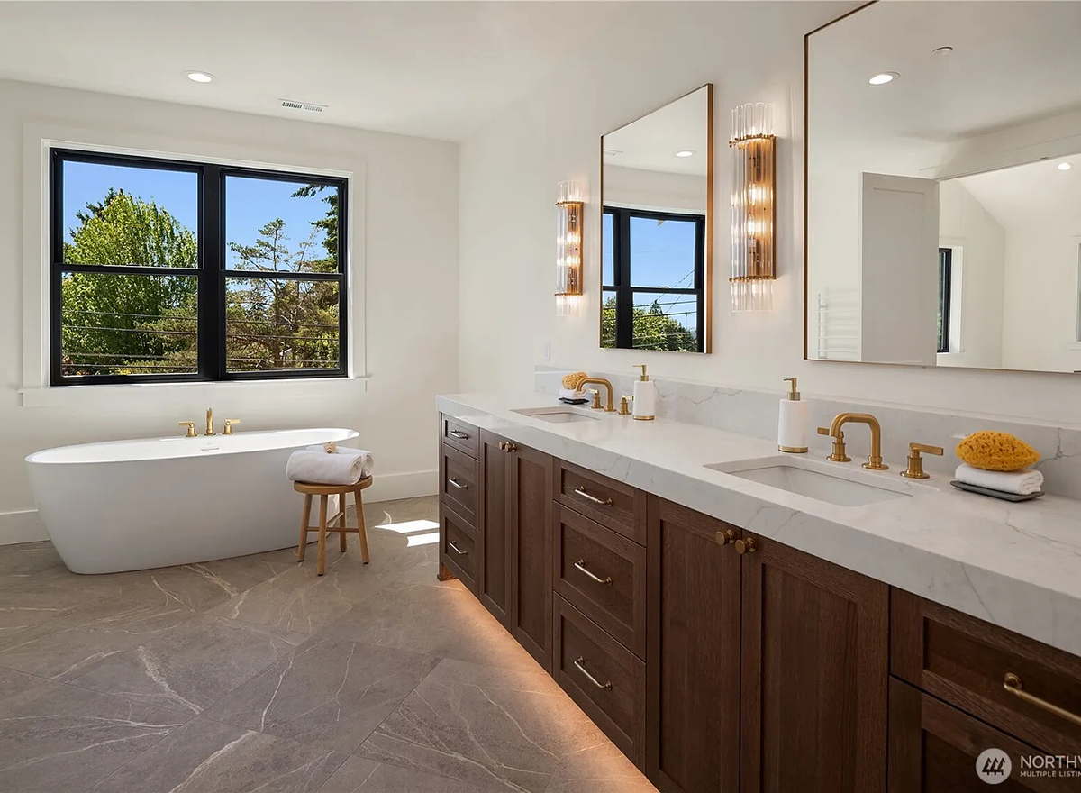 Bath 1 Bath 1