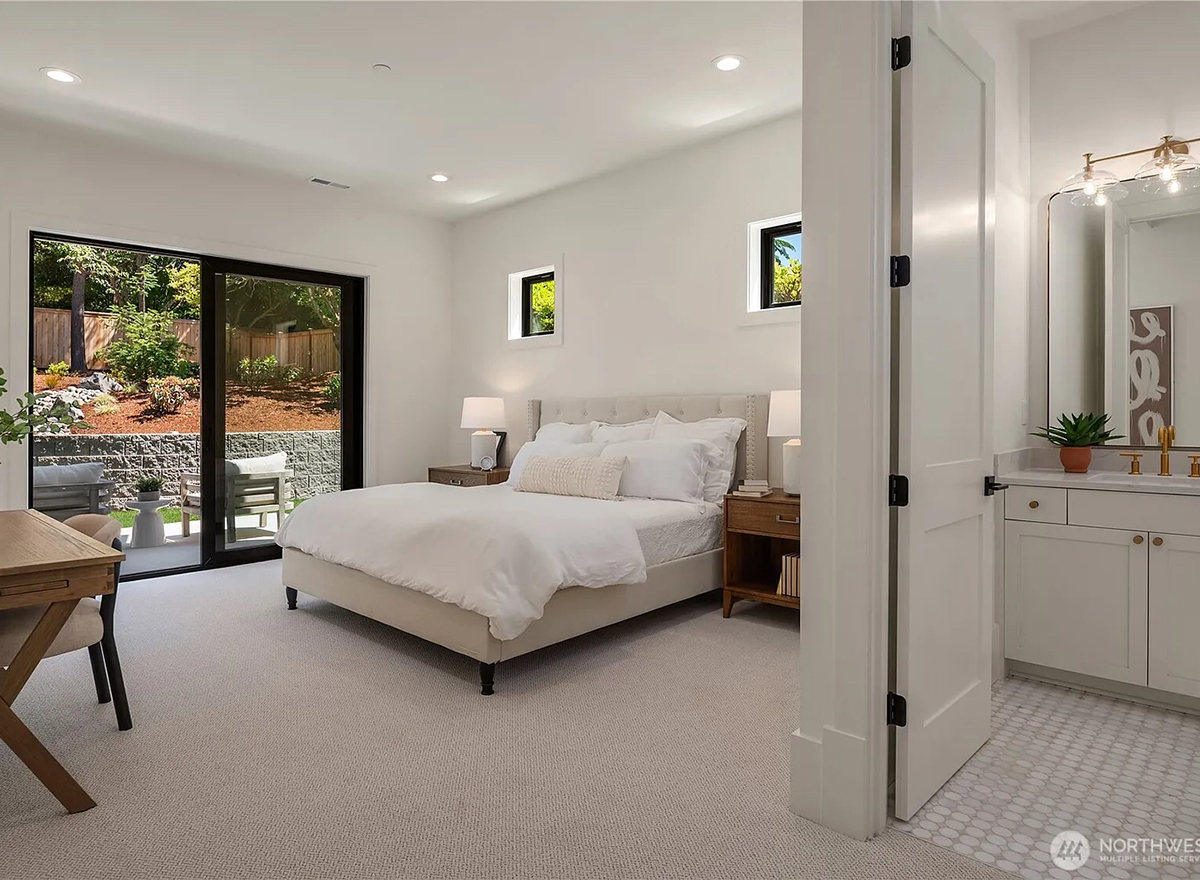 Bedroom 5/ Guest Bedroom 5/ Guest